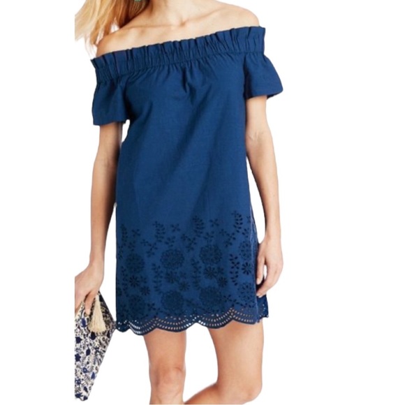 Vineyard Vines Dresses & Skirts - Vineyard Vines Navy Cotton Eyelet Hem Off Shoulders Dress